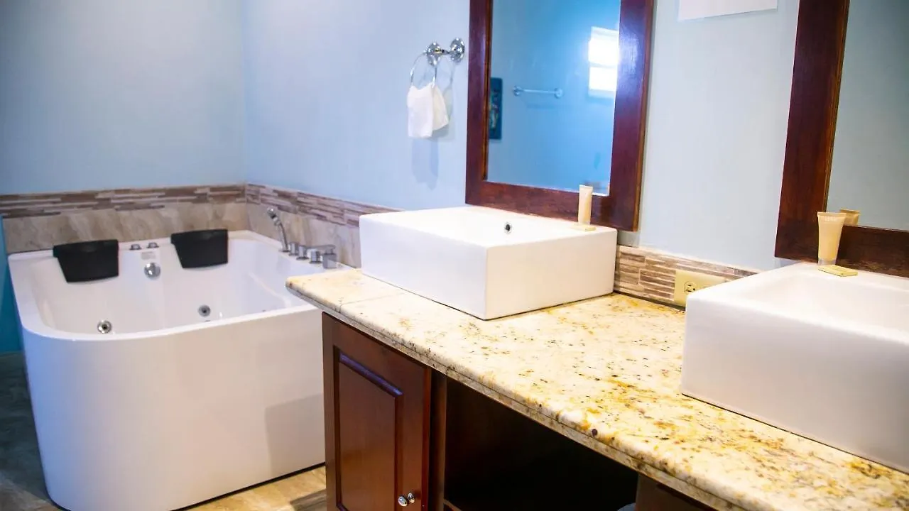 Marantha Villa Discovery Bay Apartment
